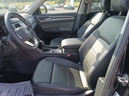 Used 2022 Volkswagen Atlas SE FWD image 16