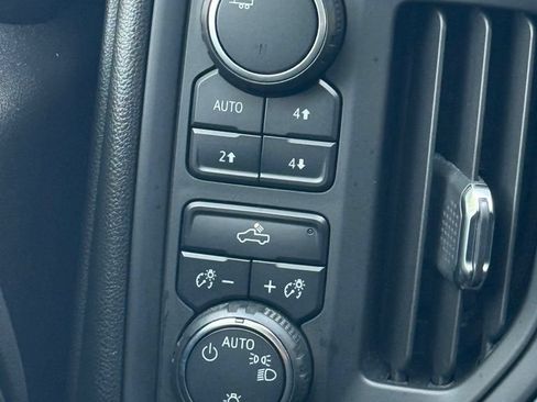 Used 2020 Chevrolet Silverado 1500 Custom Trail Boss w/ Custom Convenience Package AWD/4WD image 20