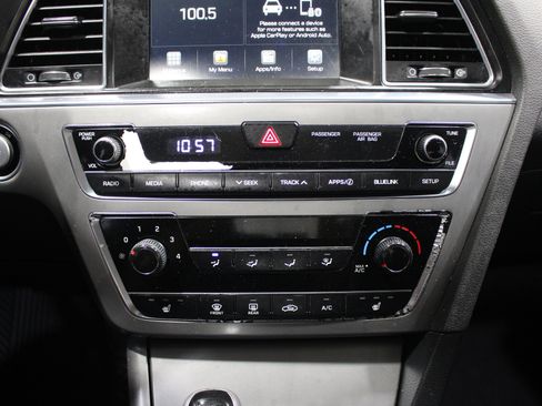 Used 2016 Hyundai Sonata Sport w/ Option Group 1V FWD image 15