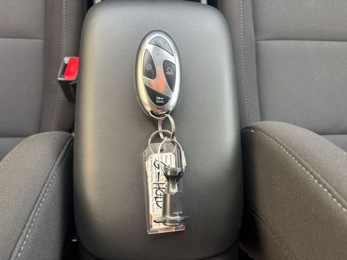 Used 2025 Hyundai Kona SEL image 22