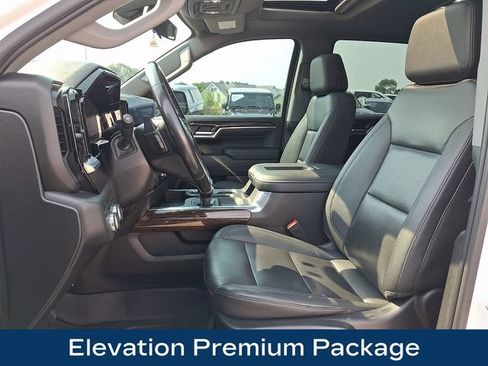 Used 2022 GMC Sierra 1500 Elevation w/ Elevation Premium Package AWD/4WD image 2