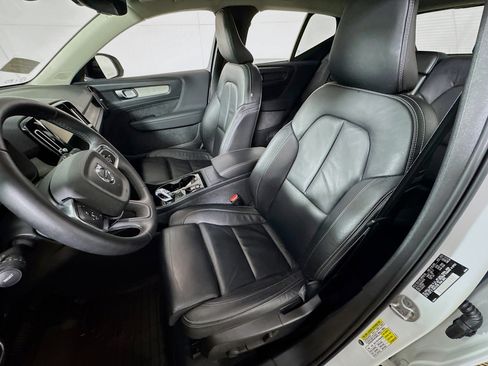 Used 2023 Volvo XC40 B5 Plus w/ Climate Package AWD/4WD image 14