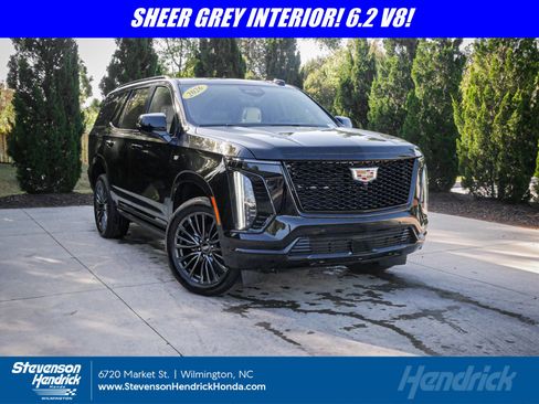 Used 2026 Cadillac Escalade Platinum Sport AWD/4WD image 1