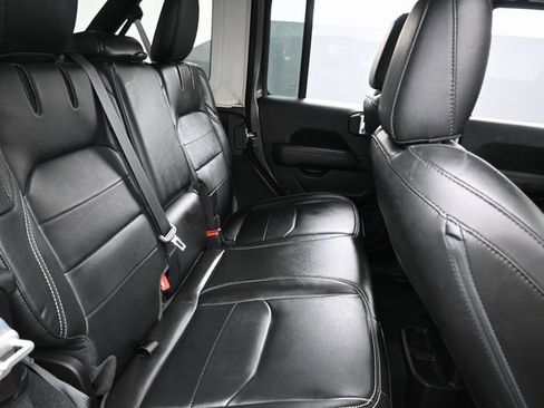 Used 2022 Jeep Wrangler Unlimited Sahara w/ Cold Weather Group image 32