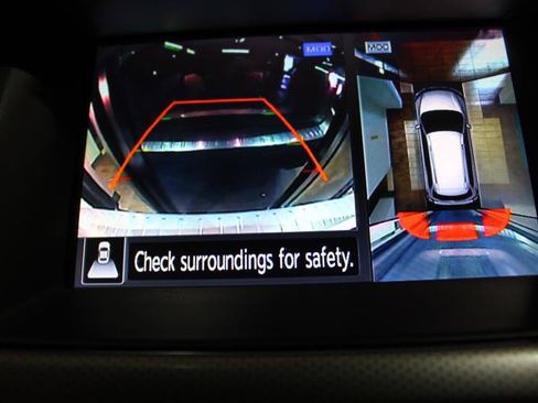 Used 2018 Nissan Pathfinder SL AWD/4WD image 21