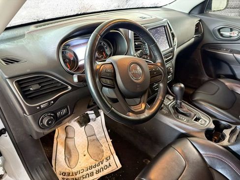 Used 2020 Jeep Cherokee Trailhawk w/ Cold Weather Group image 8