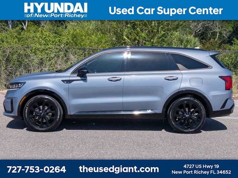 Used 2023 Kia Sorento SX FWD image 2