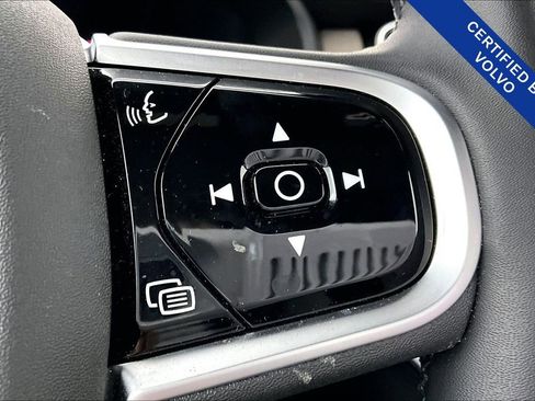 Certified 2025 Volvo XC90 B5 Plus image 27