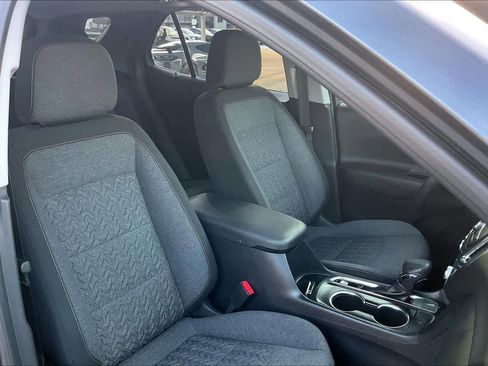 Used 2023 Chevrolet Equinox LT image 8