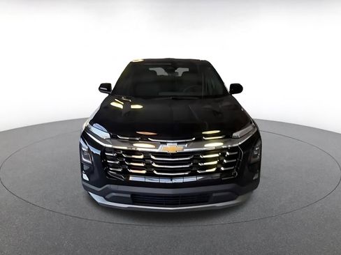 Used 2025 Chevrolet Equinox LT image 3