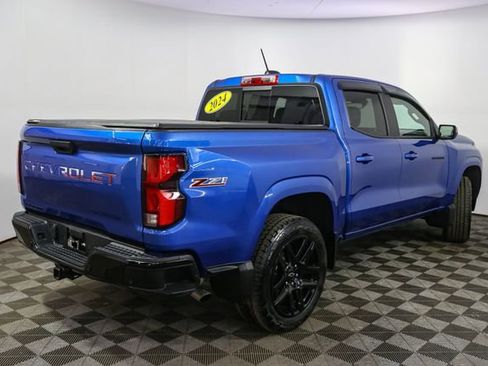 Used 2024 Chevrolet Colorado Z71 w/ Z71 Convenience Package 2 image 11
