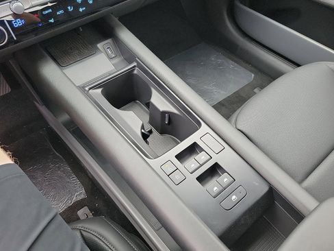 New 2023 Hyundai Ioniq 6 SEL image 11