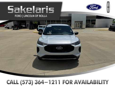Certified 2025 Ford Escape ST-Line AWD/4WD image 2