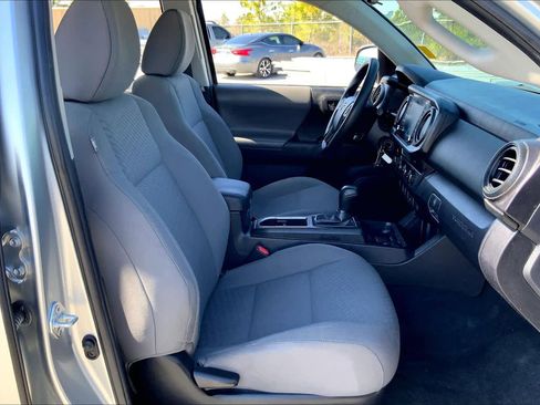 Used 2023 Toyota Tacoma SR image 9