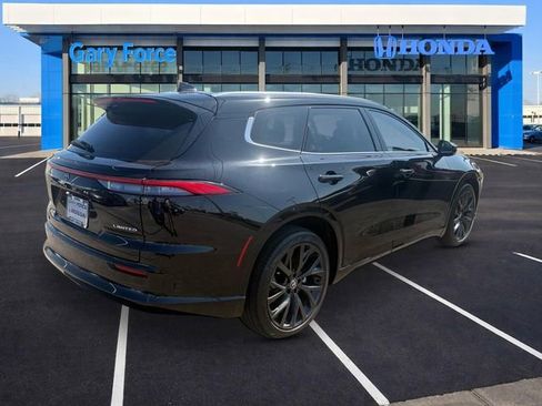 Used 2025 Toyota Crown Signia w/ Advanced Technology Package image 4