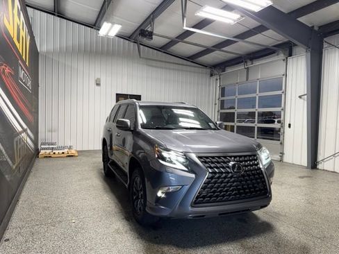 Used 2020 Lexus GX 460 Premium w/ Premium Package AWD/4WD image 19