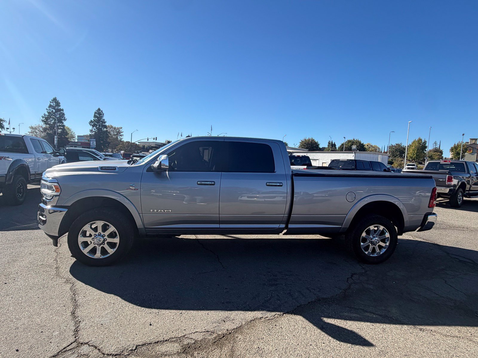 Used 2022 RAM 3500 Laramie AWD/4WD image 2