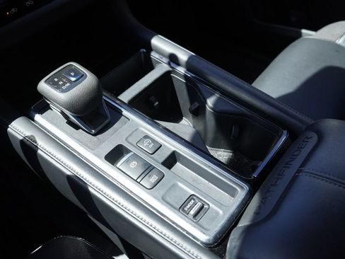 Used 2022 Nissan Pathfinder SL w/ SL Premium Package FWD image 20