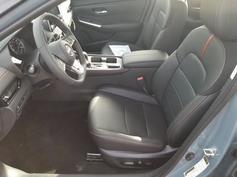 New 2025 Nissan Sentra SR w/ SR Premium Package image 9