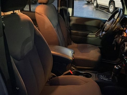 Used 2014 Jeep Wrangler Unlimited Sport w/ Quick Order Package 24S image 31