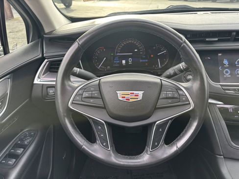 Used 2017 Cadillac XT5 Luxury image 23