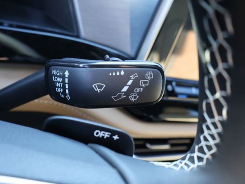 New 2026 Volkswagen Atlas Cross Sport SE image 38