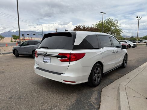 Used 2024 Honda Odyssey EX image 5