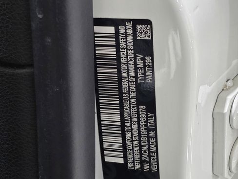 Used 2023 Jeep Renegade Latitude image 36