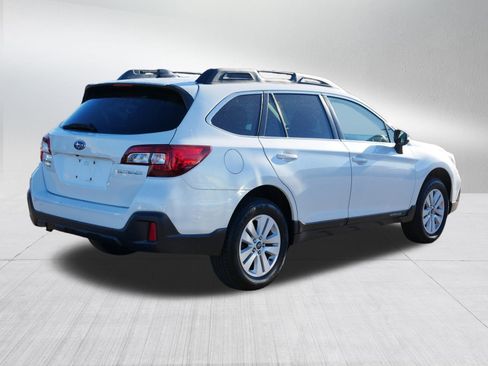 Used 2019 Subaru Outback 2.5i Premium image 7