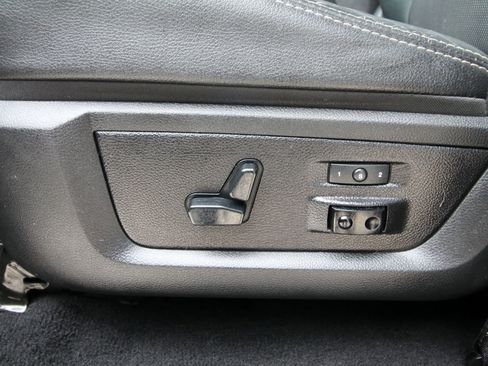 Used 2016 RAM 2500 Laramie image 24