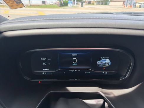 Used 2024 Chevrolet Tahoe LT RWD image 17