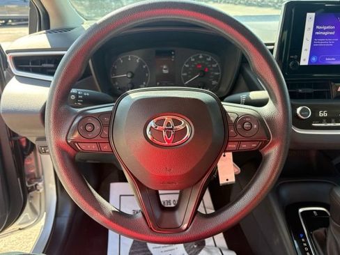 Used 2024 Toyota Corolla LE FWD image 15