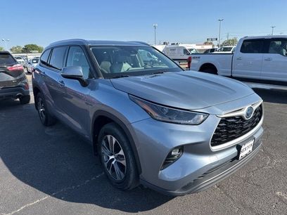 Used 2021 Toyota Highlander XLE