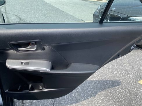 Used 2014 Toyota Camry SE FWD image 19