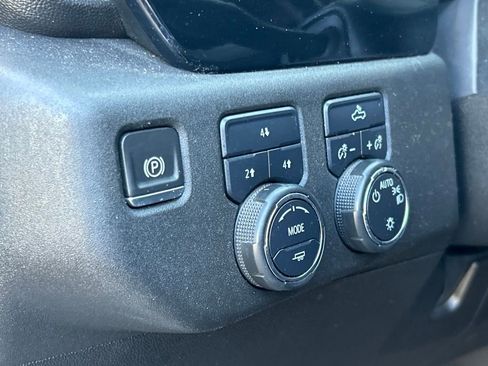 Used 2024 Chevrolet Silverado 2500 LT image 62