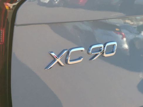 New 2026 Volvo XC90 B6 Plus w/ Protection Package Premier image 5
