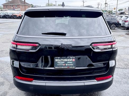 New 2026 Jeep Grand Cherokee L Limited w/ Limited Altitude Package AWD/4WD image 6