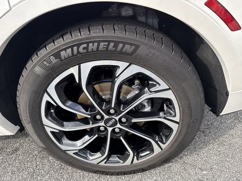 Used 2026 Lincoln Nautilus Reserve image 19