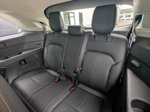 Used 2024 MAZDA CX-90 Plug-In Hybrid w/ Preferred AWD/4WD image 16