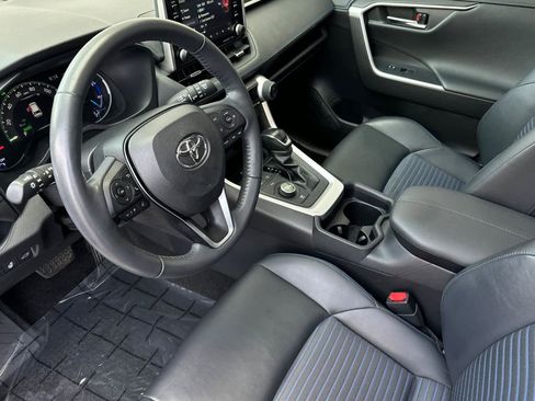 Used 2020 Toyota RAV4 XSE image 11