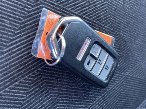 Certified 2022 Honda Pilot Sport image 23