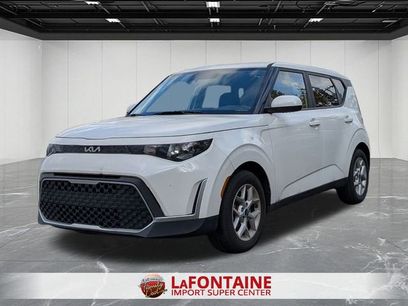 Certified 2023 Kia Soul LX w/ Option Group 015