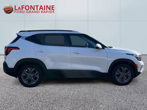 Used 2024 Kia Seltos S FWD image 8