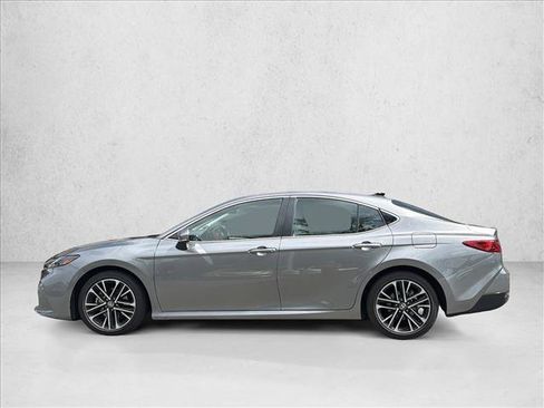 Used 2025 Toyota Camry XLE w/ Premium Plus Package FWD image 8
