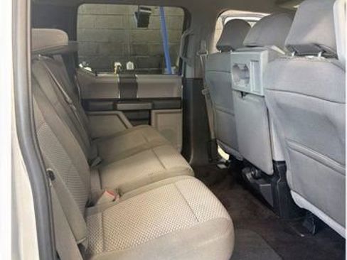 Used 2017 Ford F150 XLT image 5