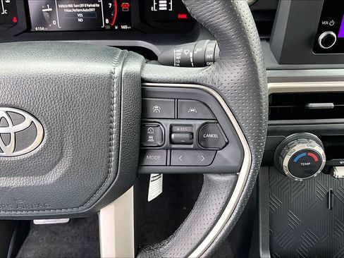 Certified 2025 Toyota 4Runner SR5 image 23