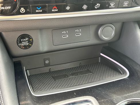 New 2026 Nissan Rogue Platinum w/ Tech Package AWD/4WD image 31