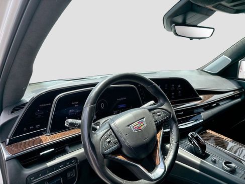 Used 2023 Cadillac Escalade ESV Sport Platinum w/ Heavy-Duty Trailer Package AWD/4WD image 11