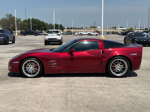 Used 2007 Chevrolet Corvette Coupe w/ Preferred Equipment Group RWD image 2