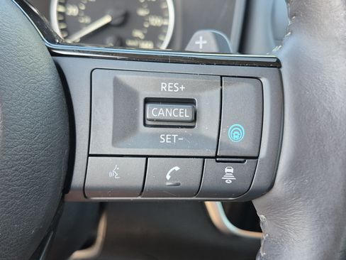 Certified 2021 Nissan Rogue SV w/ Premium Package FWD image 33